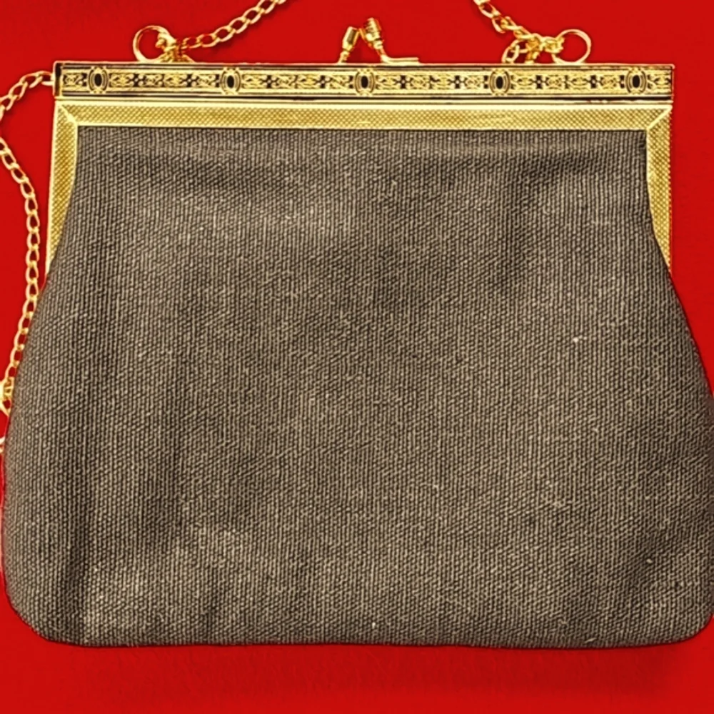 Clutch & Coin Purse - Picture 4 of 16